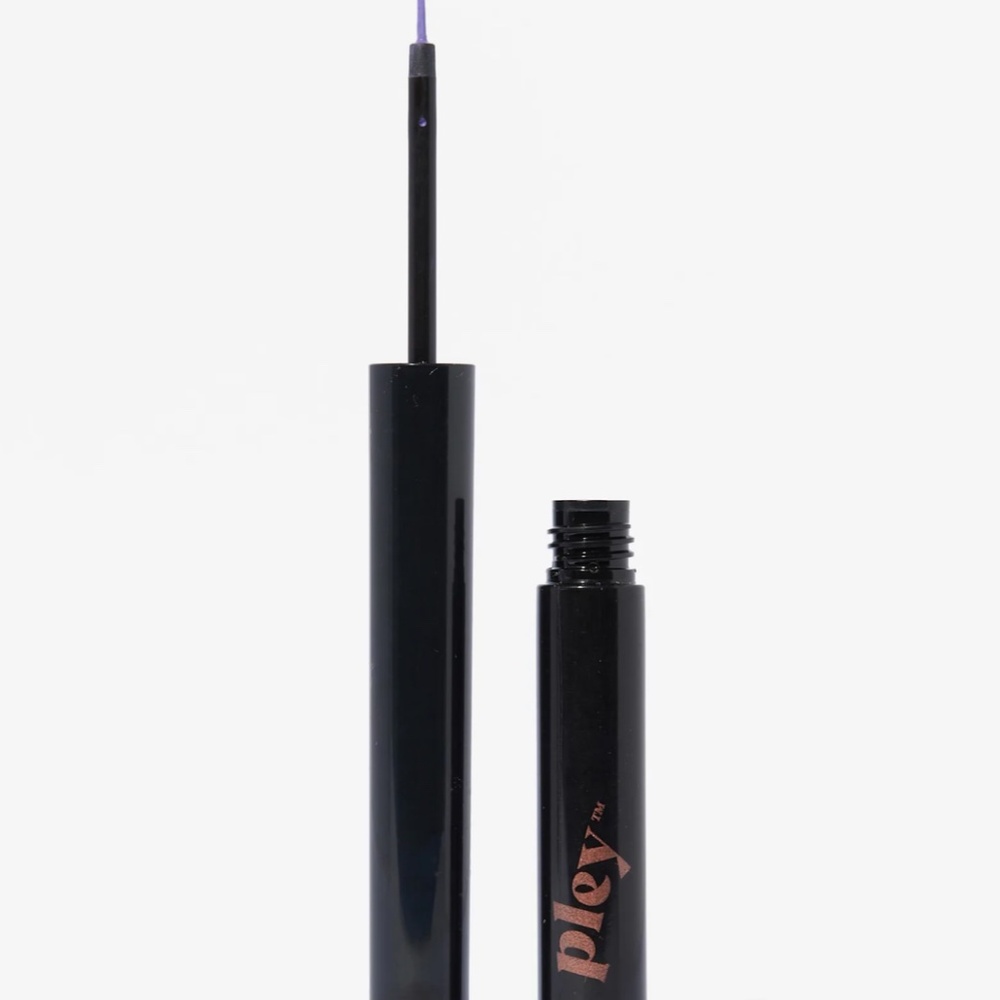 PLEY BEAUTY Liquid Asset Foolproof Liquid Eyeliner In Purple Pley